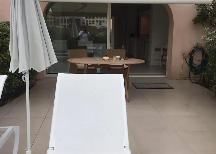 High Standing App , Sea Front Apartment Gassin